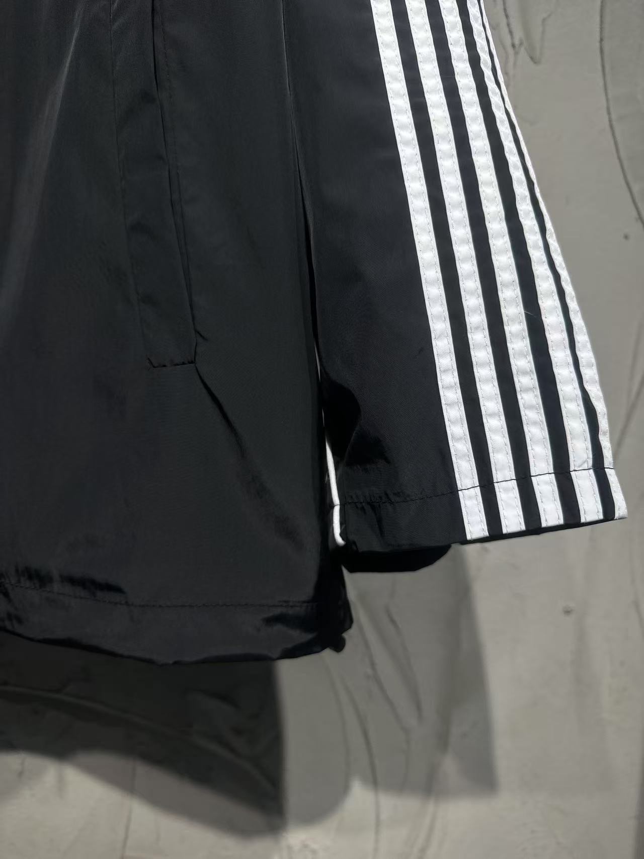 BALENCIAGA Men's Large Tracksuit Jacket in Black