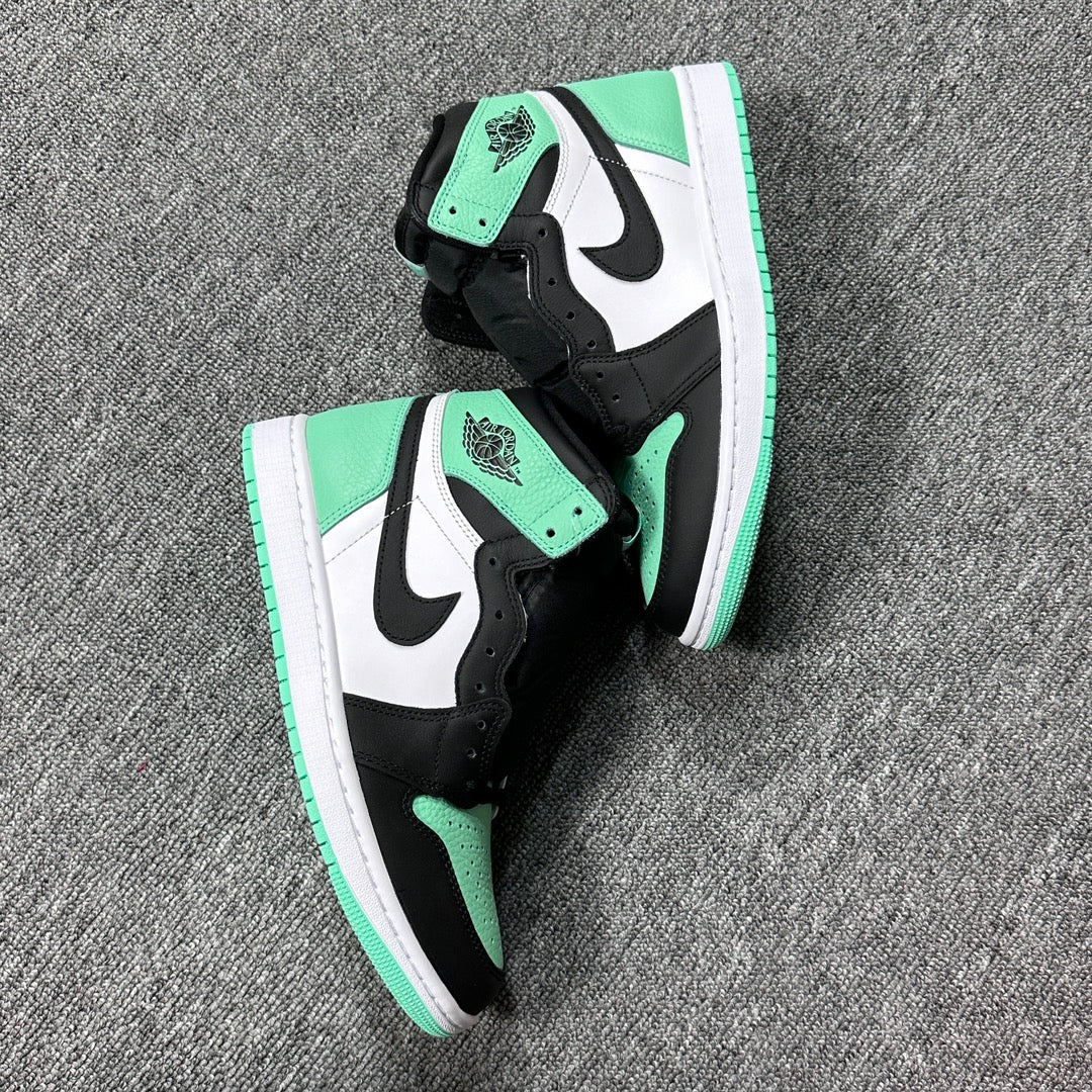 Nike Air Jordan 1 High OG "Green Glow"