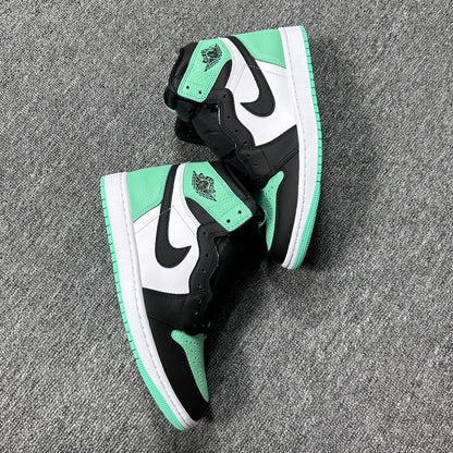 Nike Air Jordan 1 High OG "Green Glow"