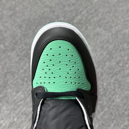 Nike Air Jordan 1 High OG "Green Glow"