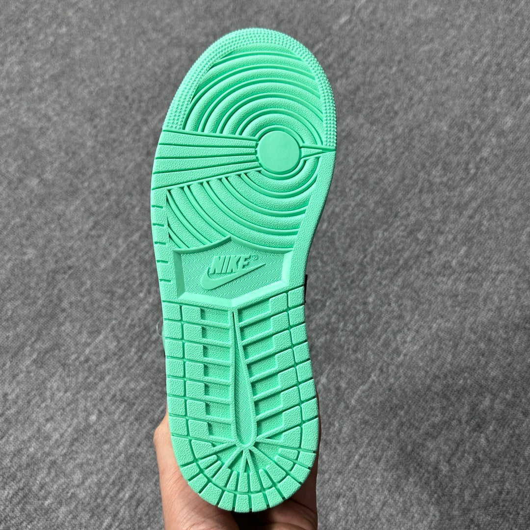 Nike Air Jordan 1 High OG "Green Glow"