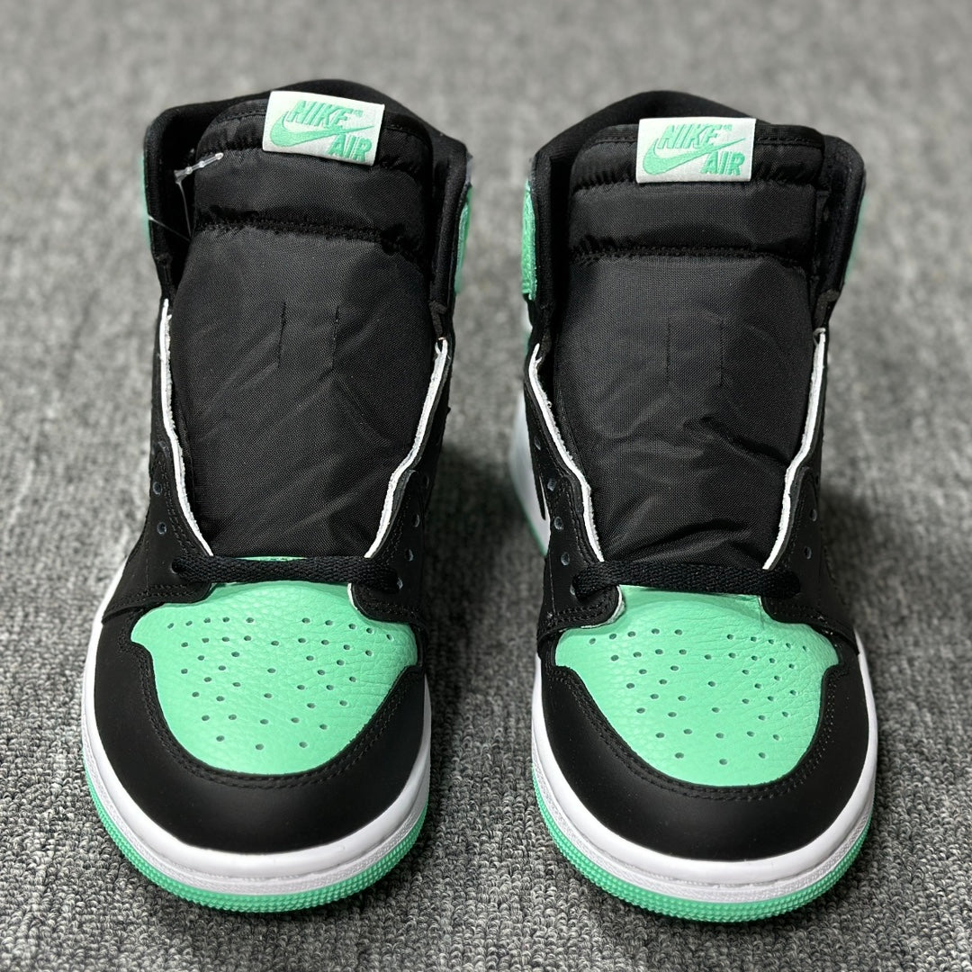 Nike Air Jordan 1 High OG "Green Glow"