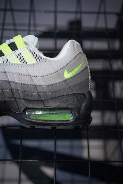 Nike Air Vapormax 95 "Neon"