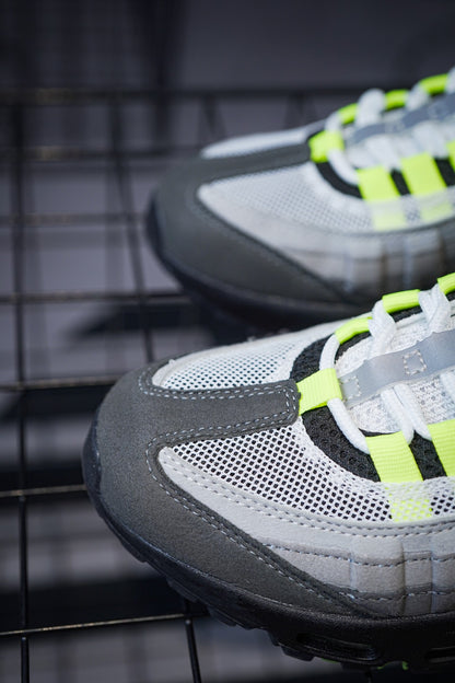 Nike Air Vapormax 95 "Neon"