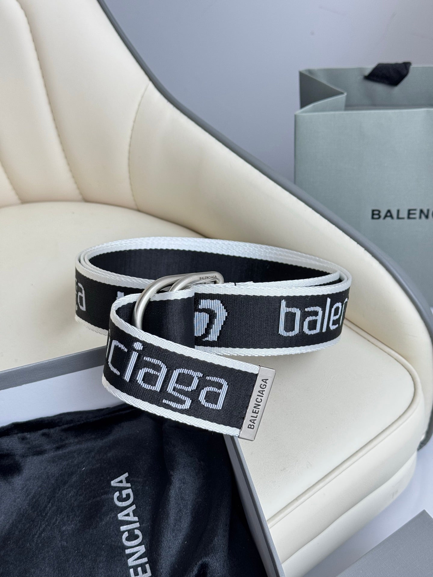 BALENCIAGA Men's D-Ring Belt in Black/White-4cm