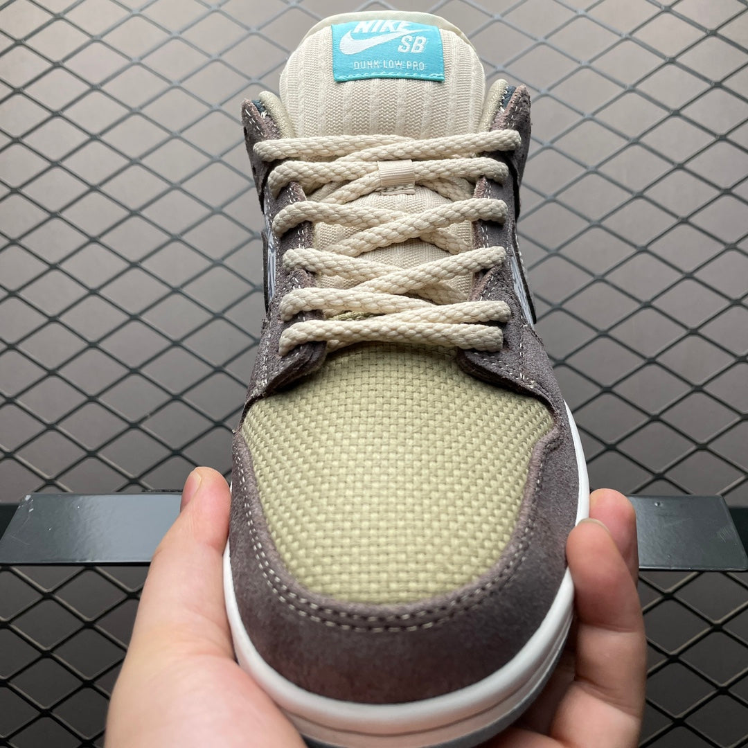 Nike SB Dunk Low "Live, Laugh, Love"
