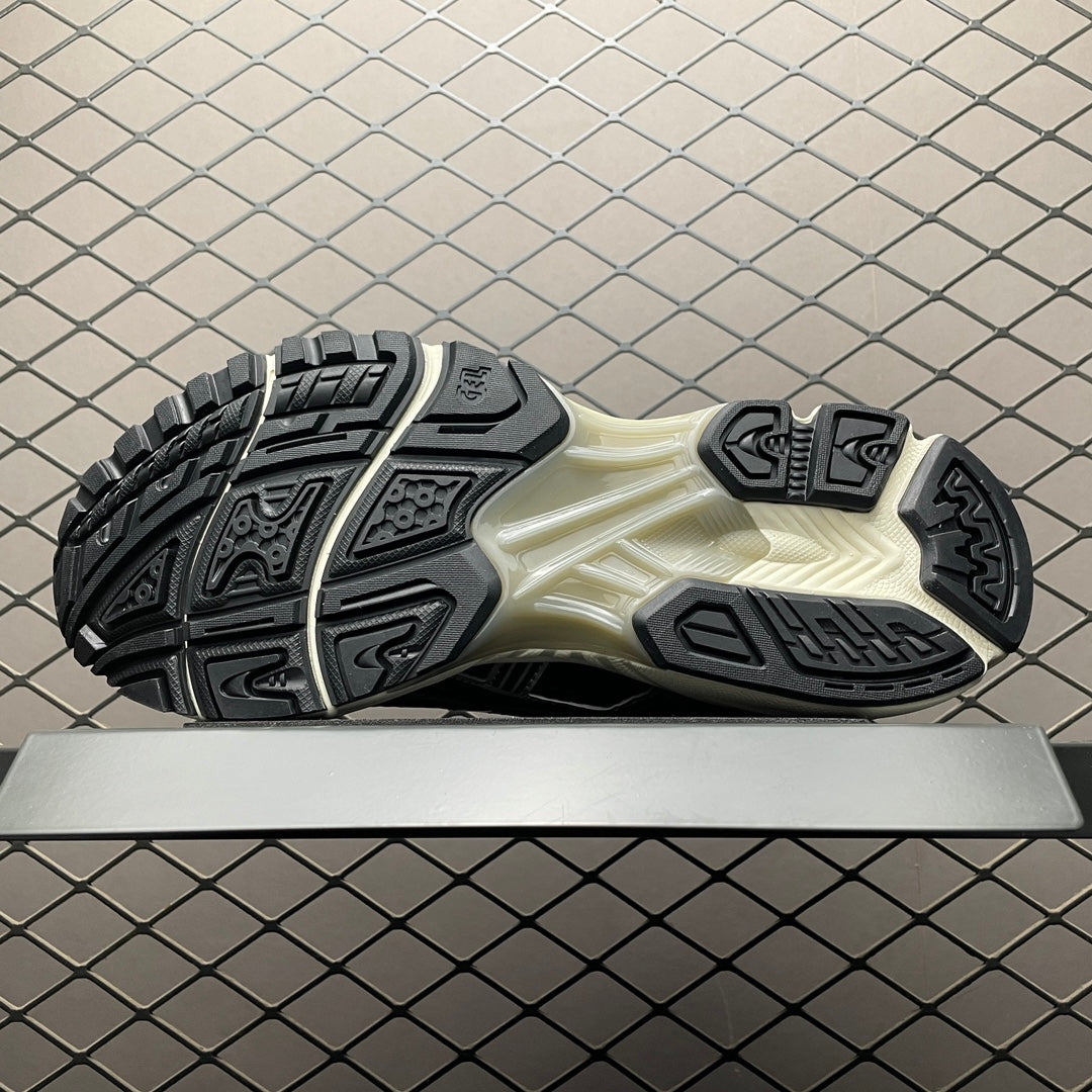 Asics Gel-Kayano 14 "Black/Seal Grey"