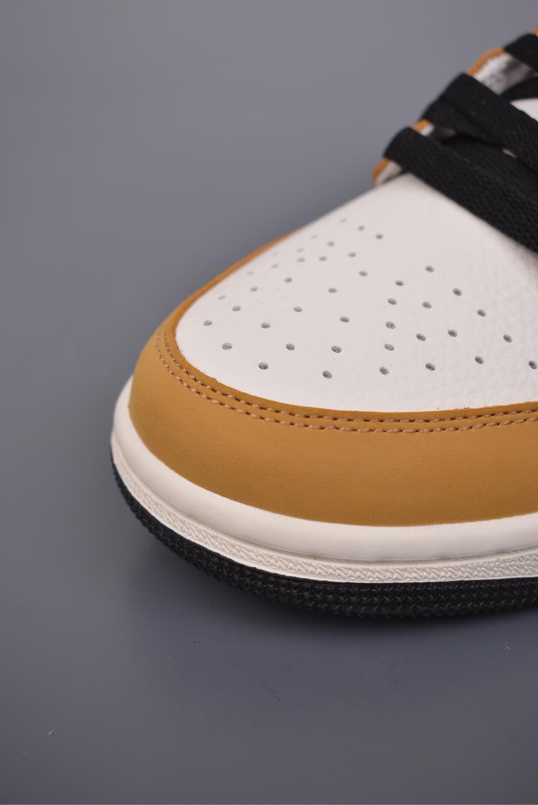 Nike Air Jordan 1 Low OG "Rookie of the Year"