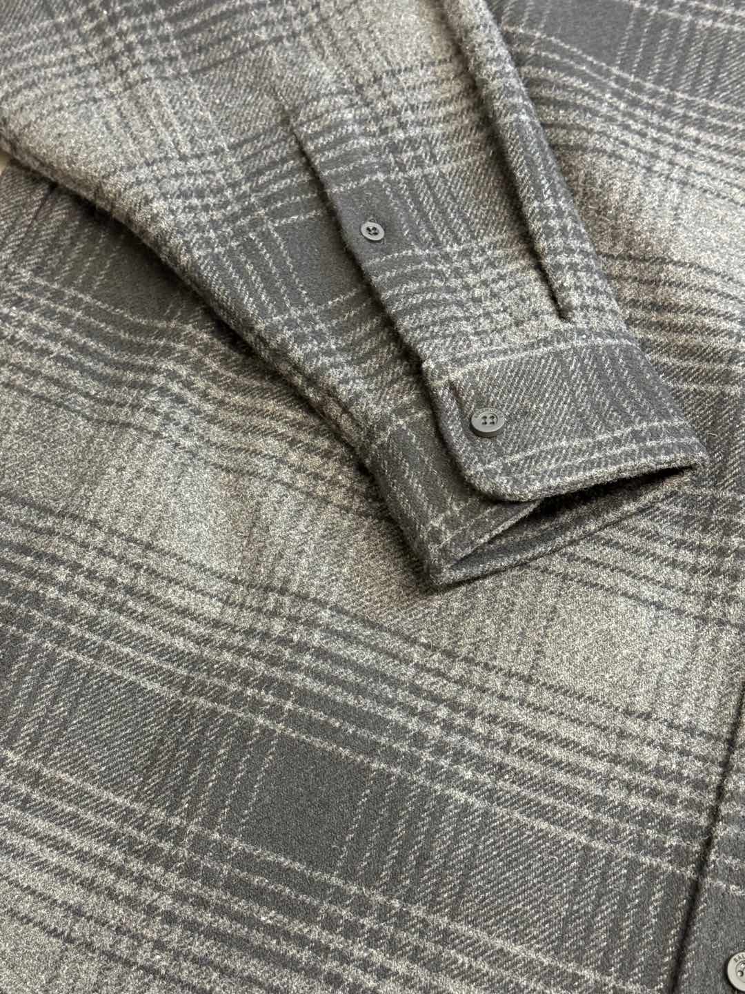 BALENCIAGA Men's Oversized Shirt "Gray/Black"