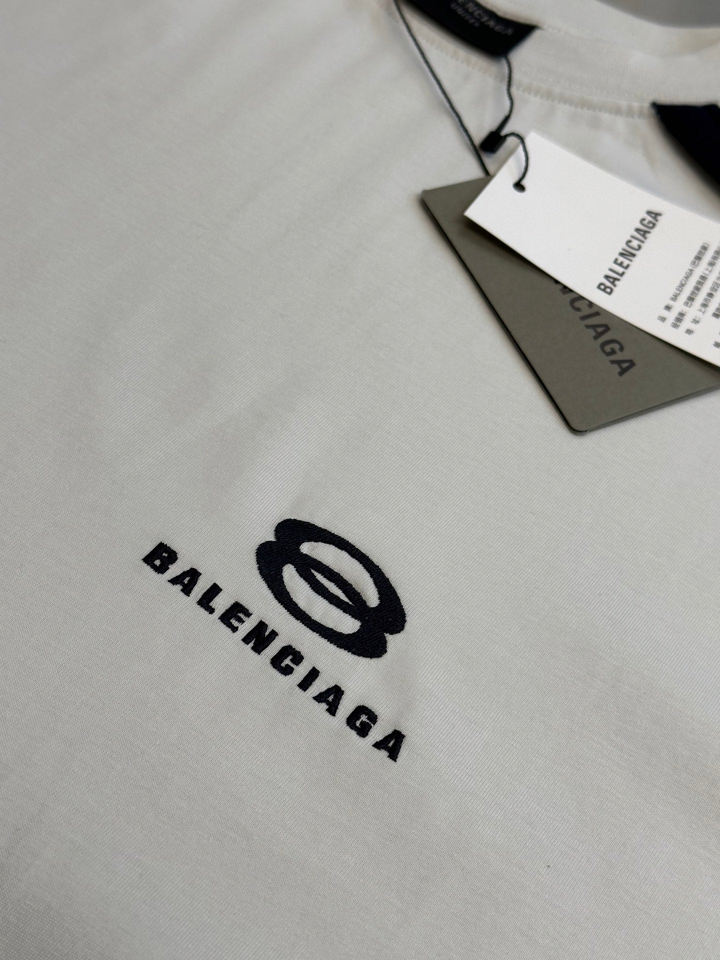 BALENCIAGA Oversized T-shirt in dirty effect white/black
