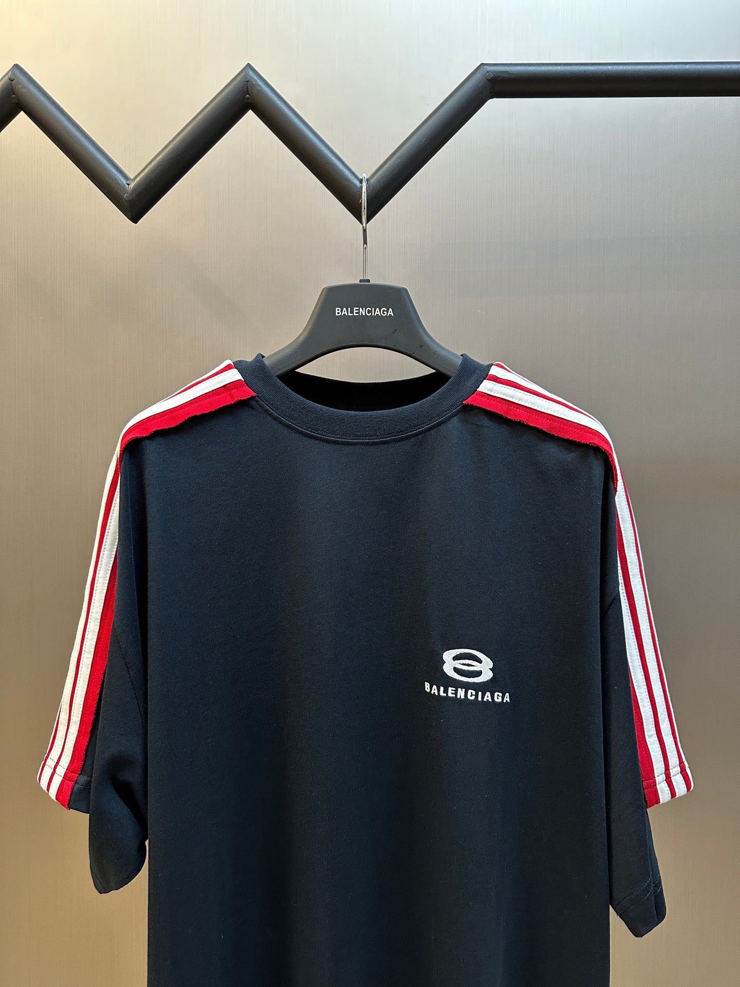 BALENCIAGA Oversized T-shirt in dirty effect white/black