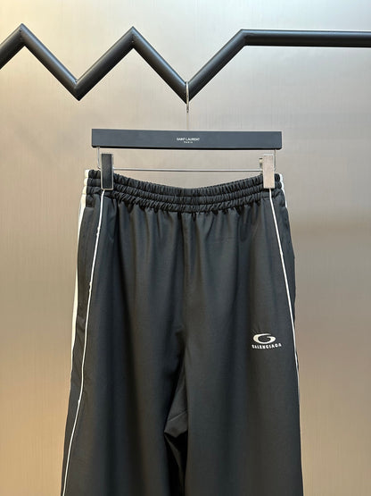 BALENCIAGA Men's Large Tracksuit Pants in Black