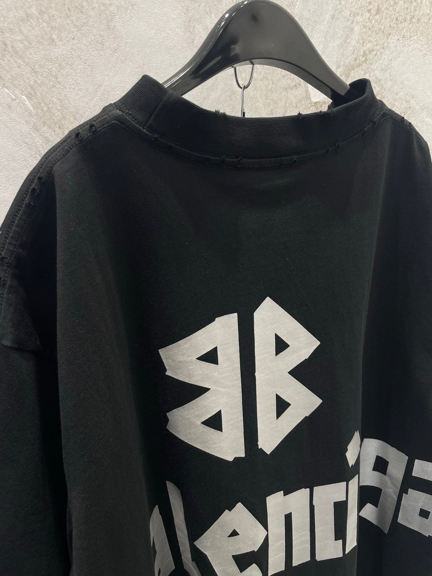Balenciaga "NEW TAPE TYPE" T-SHIRT