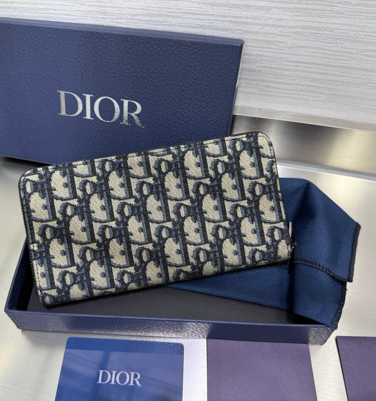 Dior Round zipper wallet