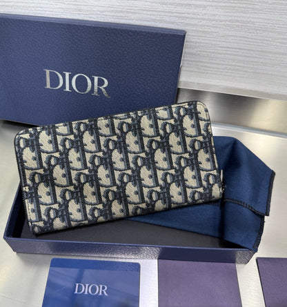 Dior Round zipper wallet