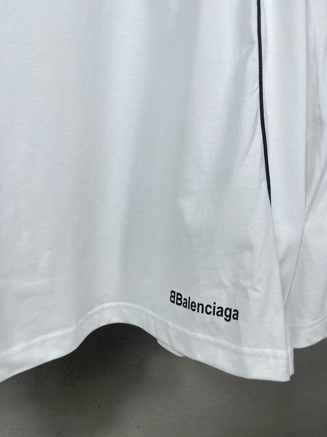 BALENCIAGA   SOCCER LONG SLEEVE OVERSIZED T-SHIRT