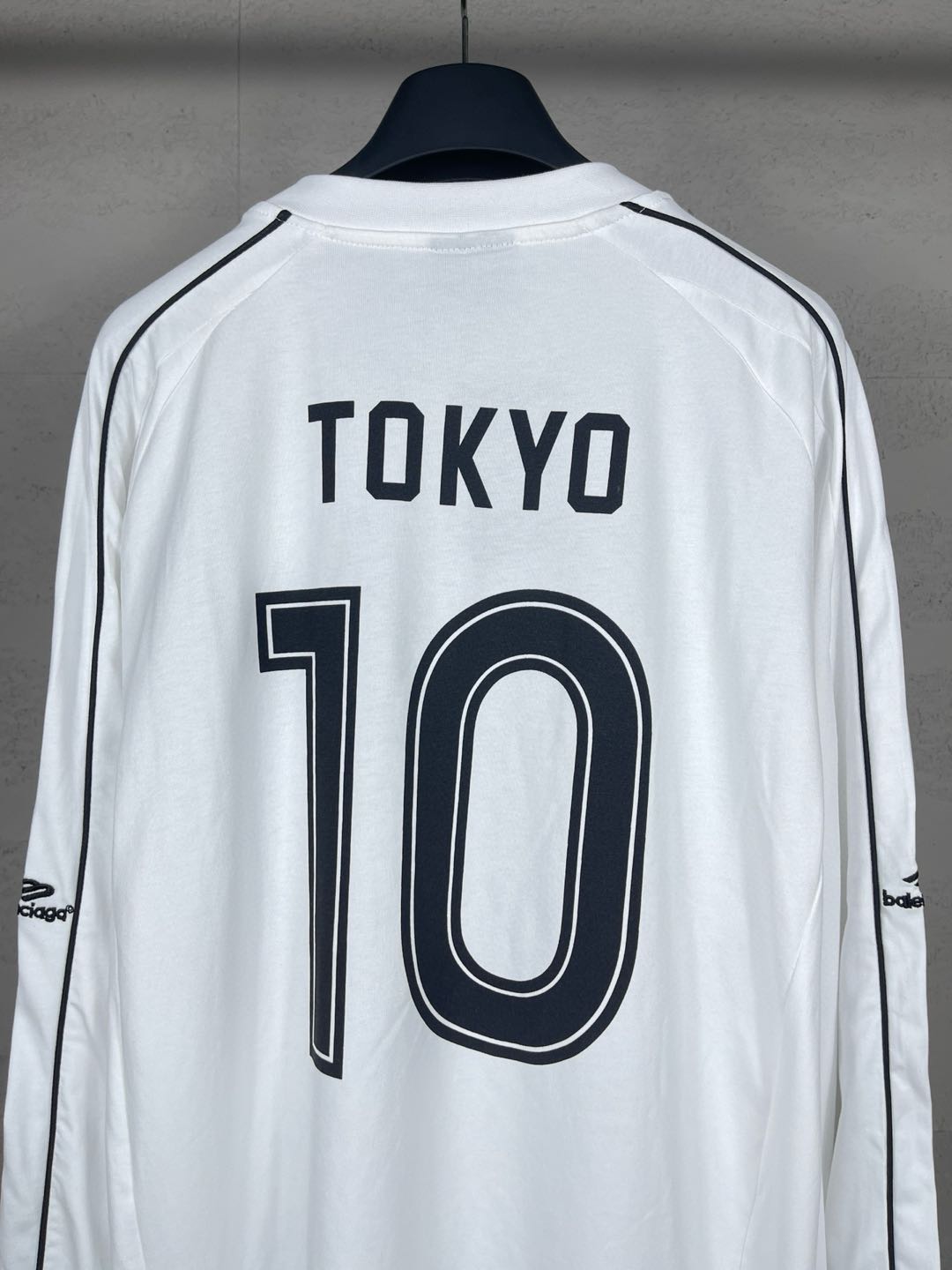 BALENCIAGA   SOCCER LONG SLEEVE OVERSIZED T-SHIRT