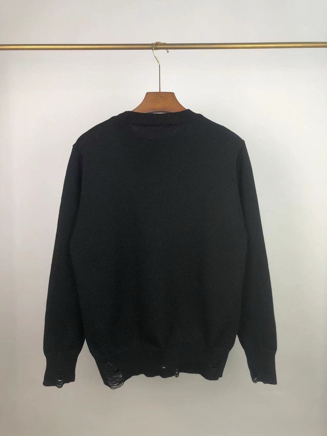 Amiri Destroyed effect sweater