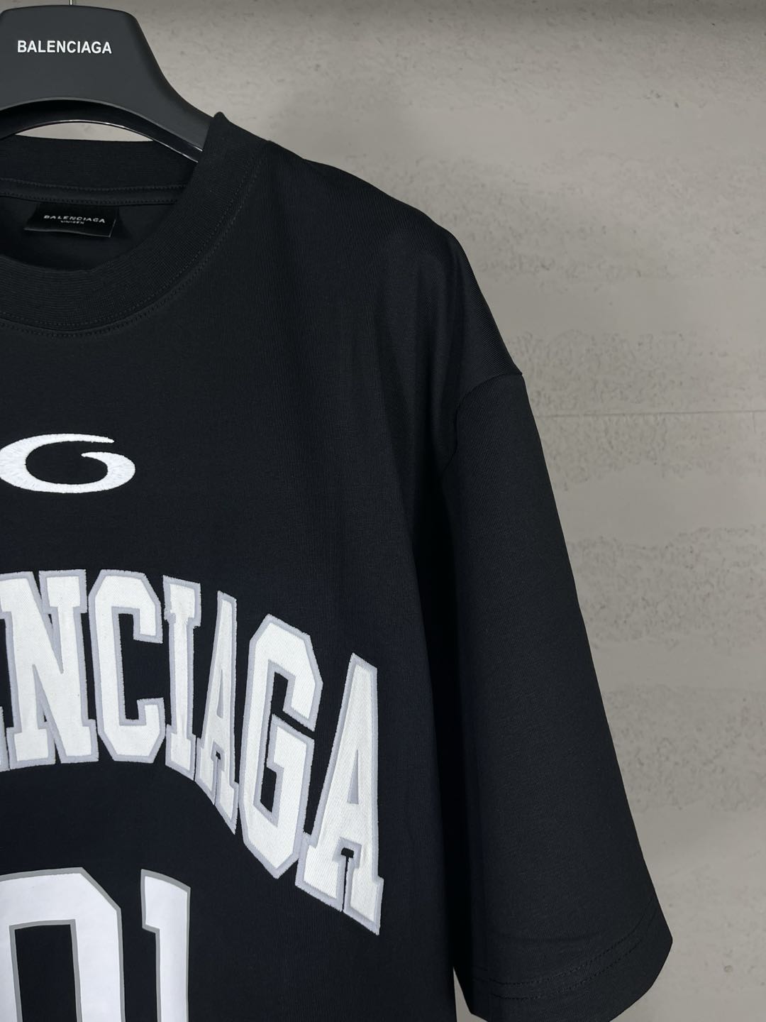 BALENCIAGA Men's Basketball Series Oversized T-Shirt "black"