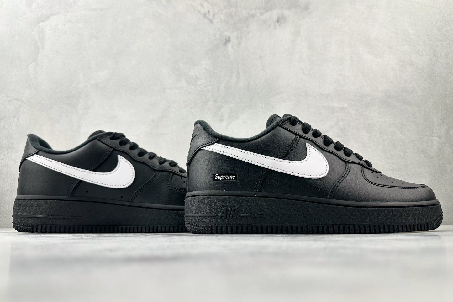 Supreme × Nike Air Force 1 Low "Black/White"