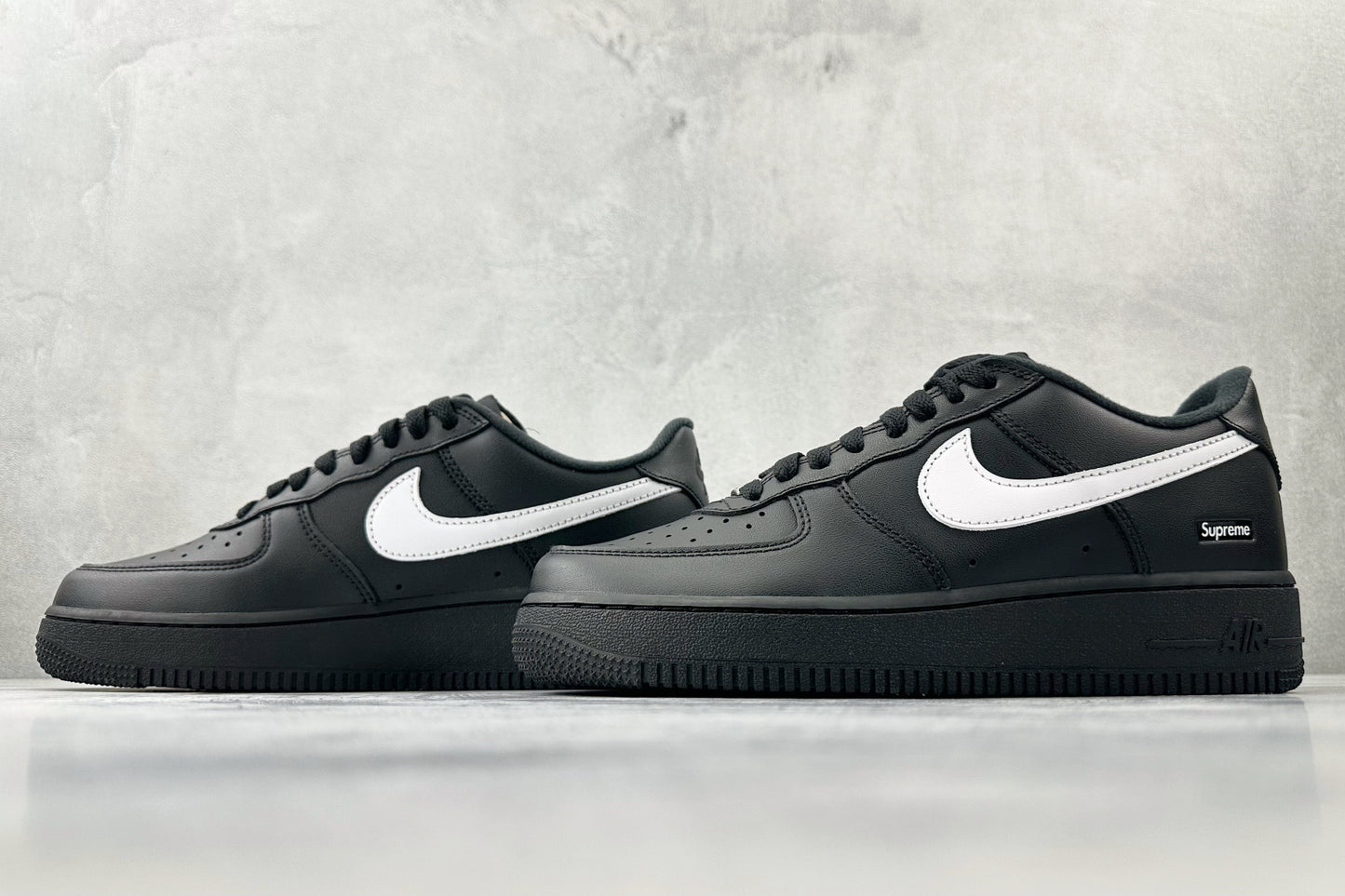 Supreme × Nike Air Force 1 Low "Black/White"