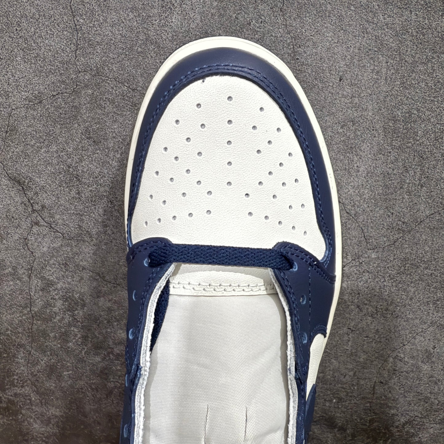 Nike Air Jordan 1 Retro Low OG "Obsidian"