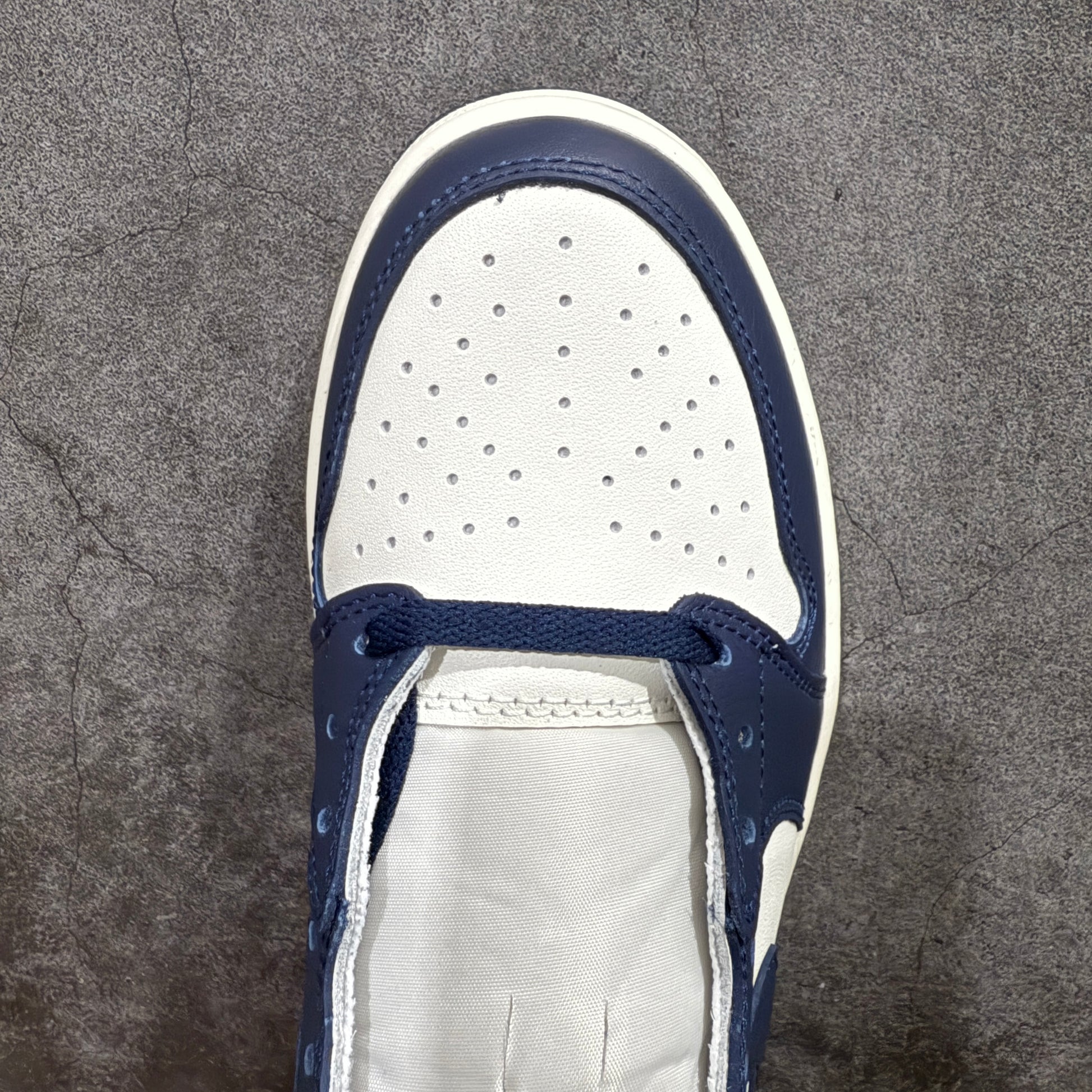 Nike Air Jordan 1 Retro Low OG "Obsidian"