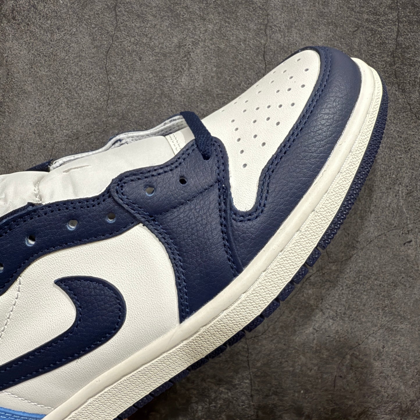 Nike Air Jordan 1 Retro Low OG "Obsidian"