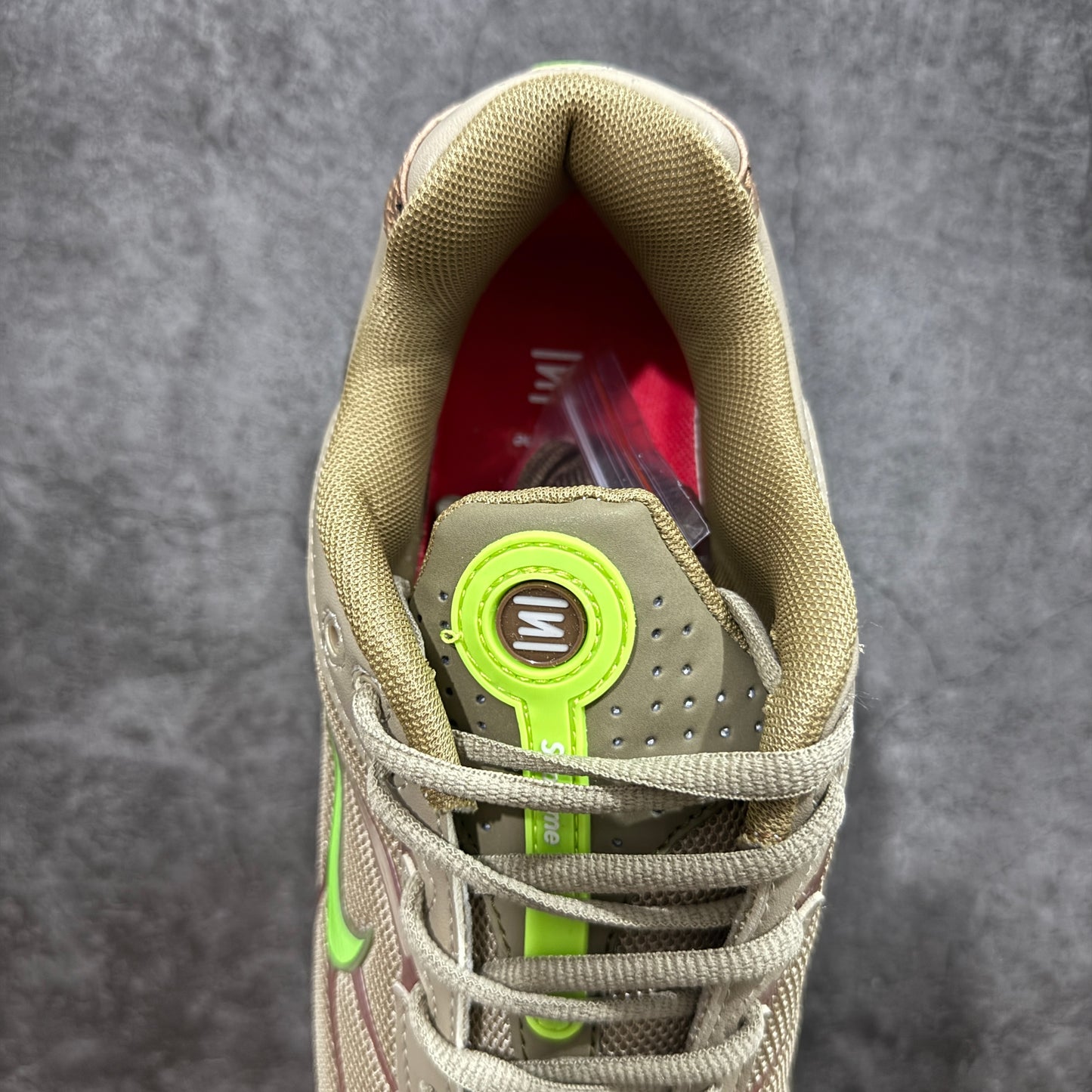 Supreme × Nike Shox Ride 2 "Neutral Olive/Electric Green-Pilgrim"