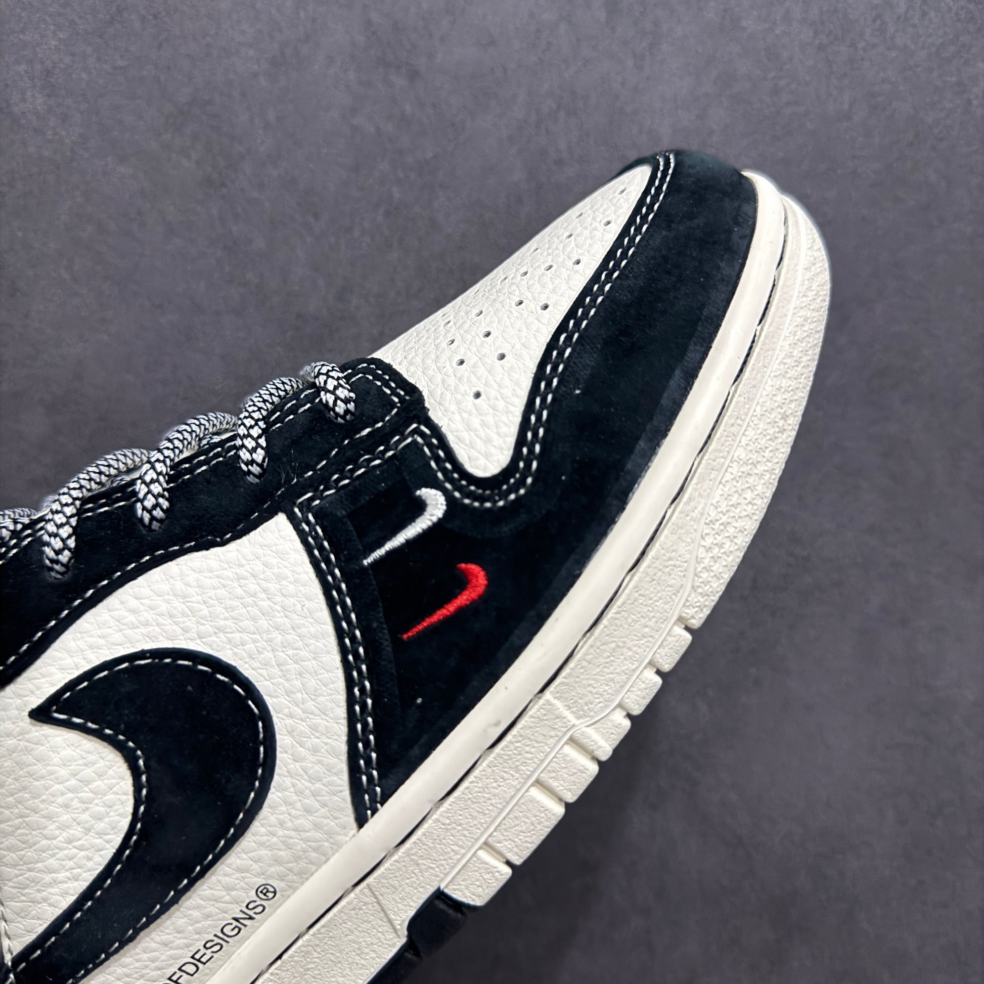 Nike SB Dunk Low x stussy