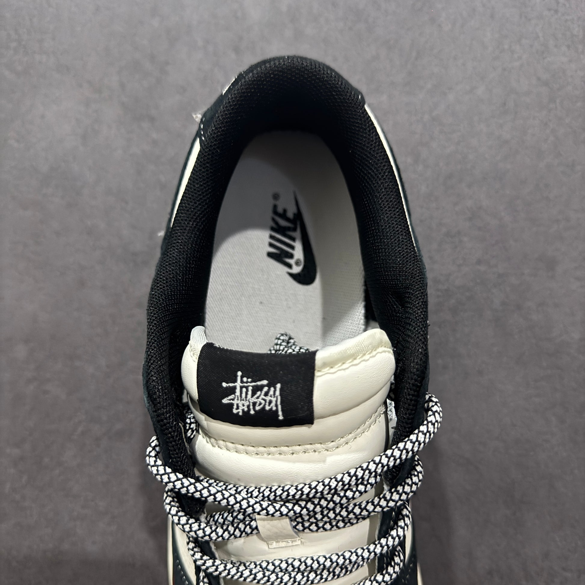 Nike SB Dunk Low x stussy