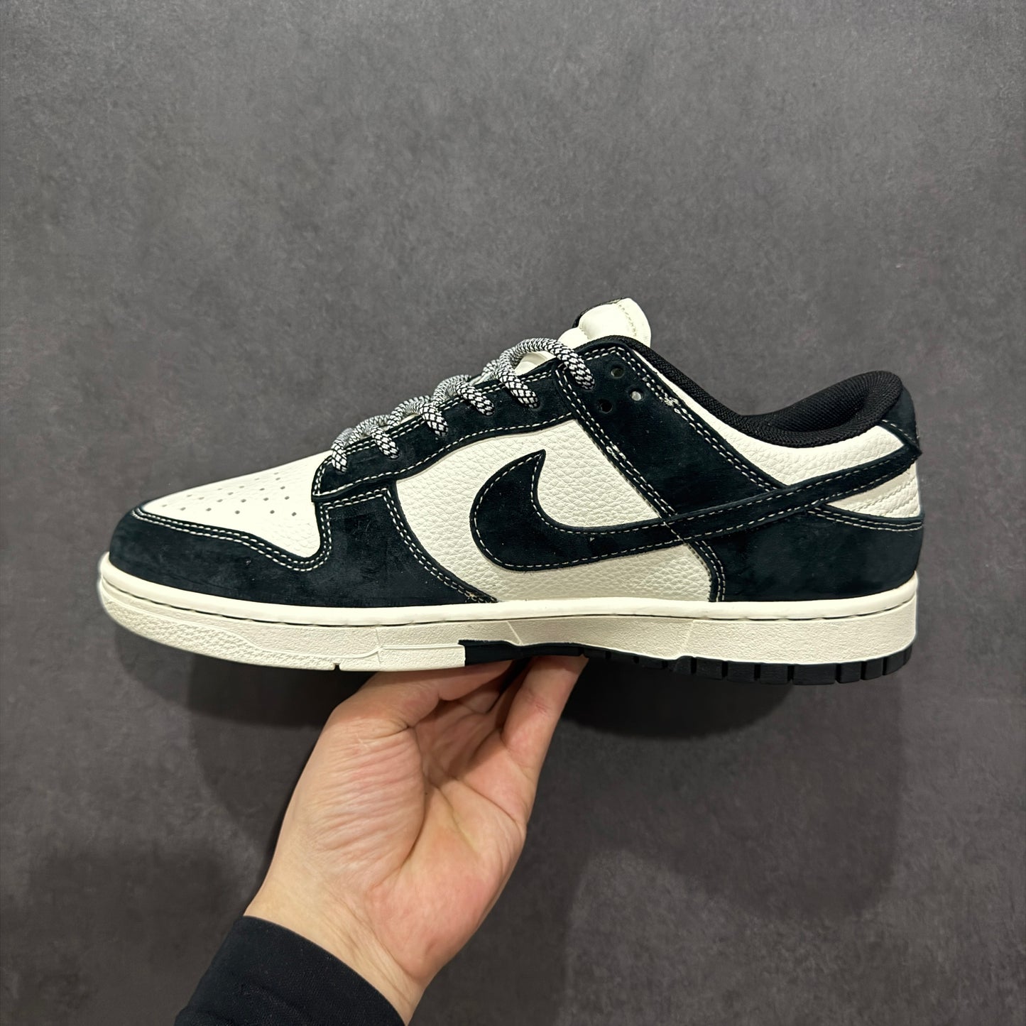 Nike SB Dunk Low x stussy