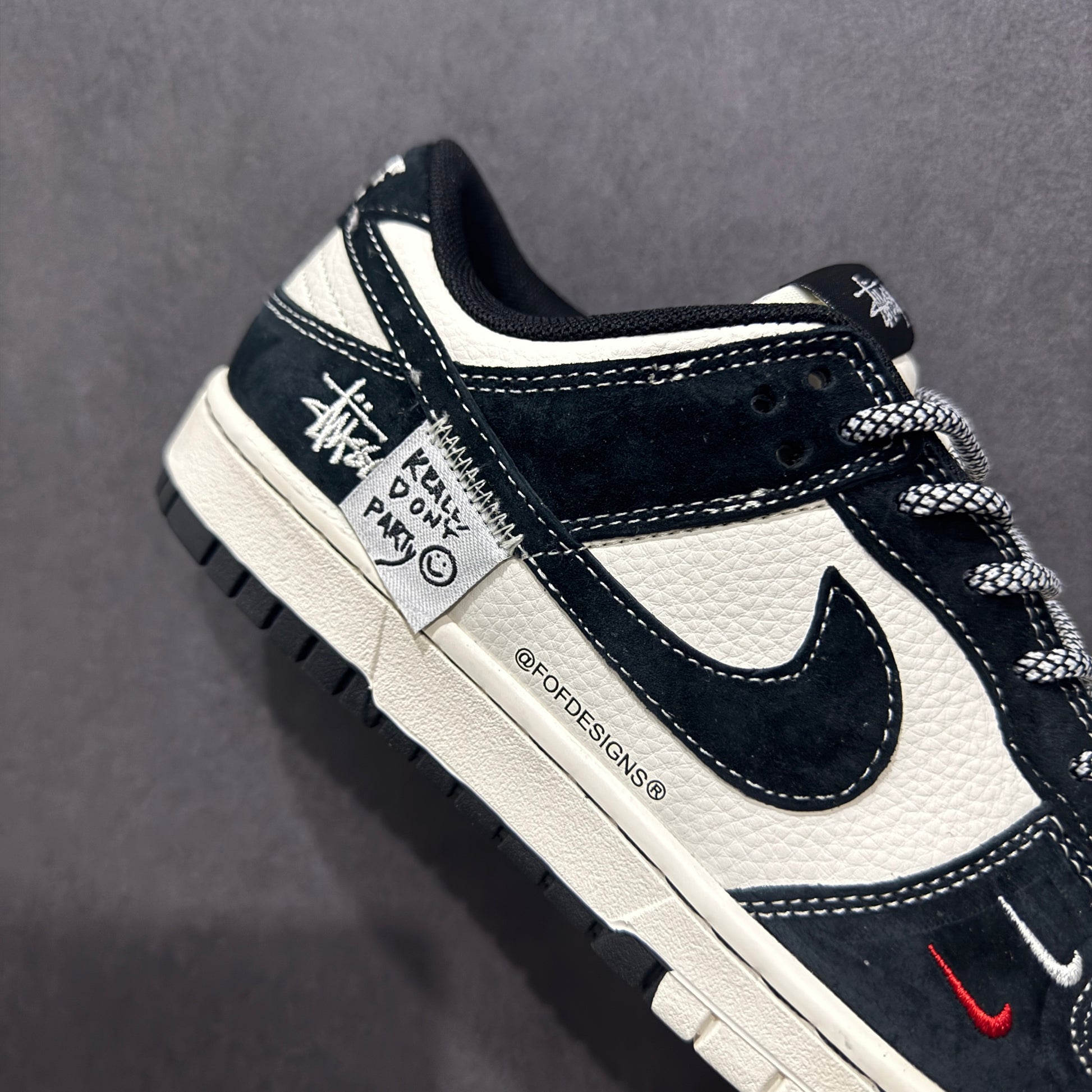 Nike SB Dunk Low x stussy