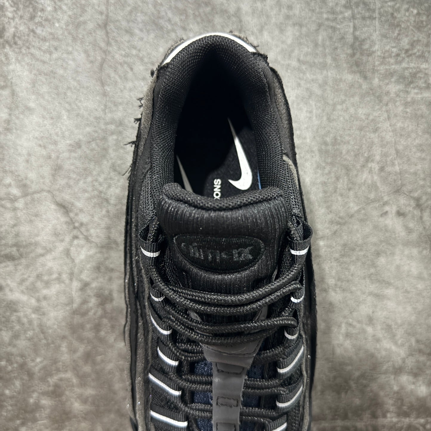COMME des GARÇONS × Nike Air Max 95 "Black"