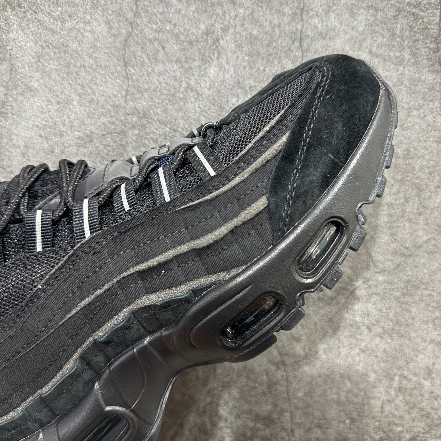 COMME des GARÇONS × Nike Air Max 95 "Black"