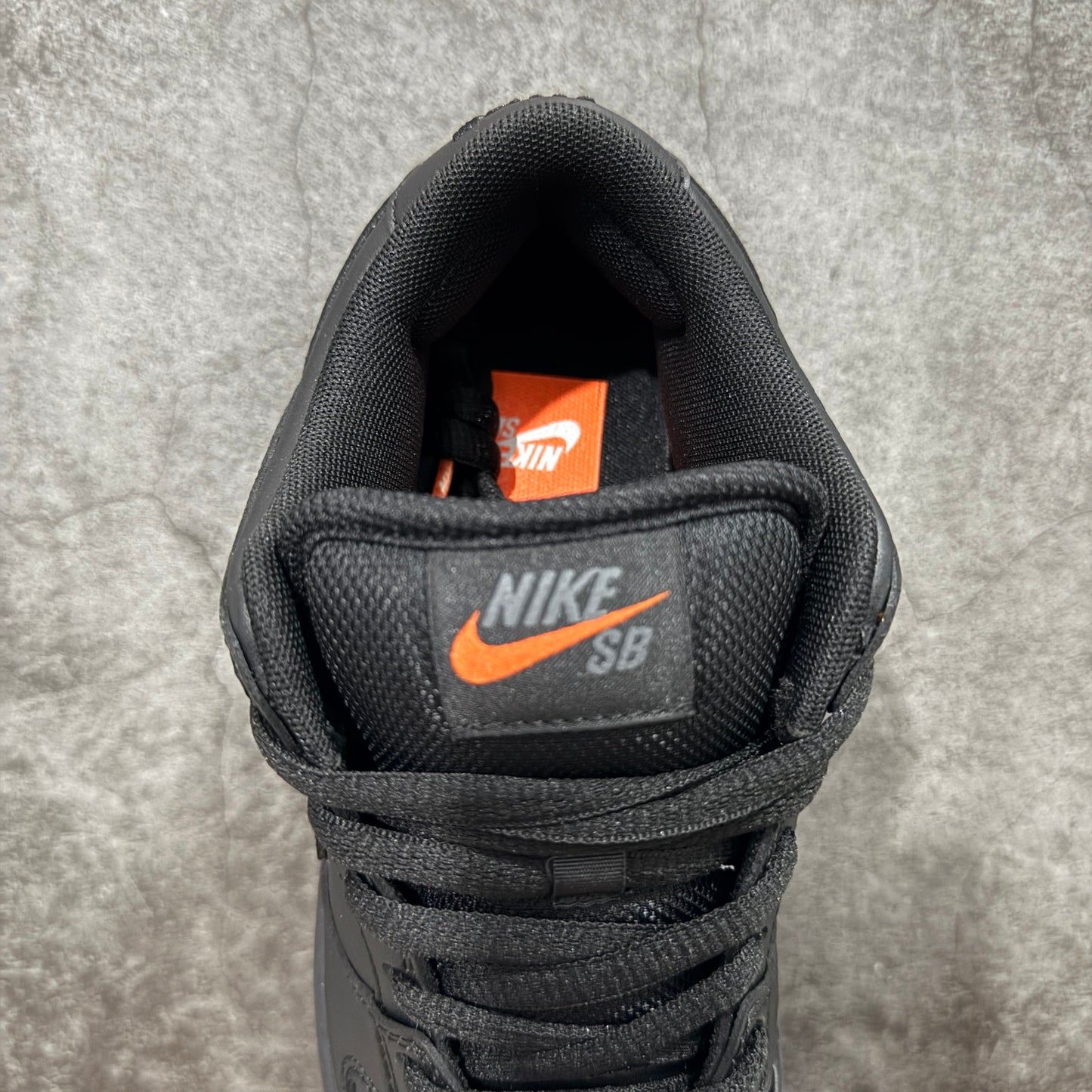 Nike SB Dunk Low Pro ISO "Triple Black"