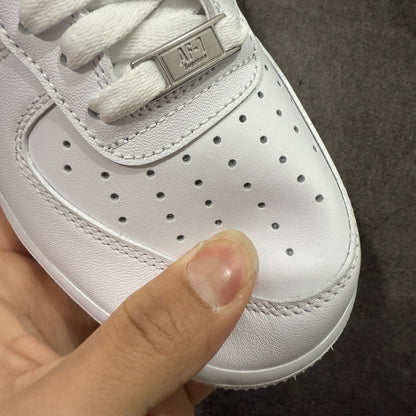 Supreme × Comme des Garçons SHIRT × Nike Air Force 1 Low "White"
