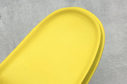 Nike Kobe Offcourt Slide "Lightning"