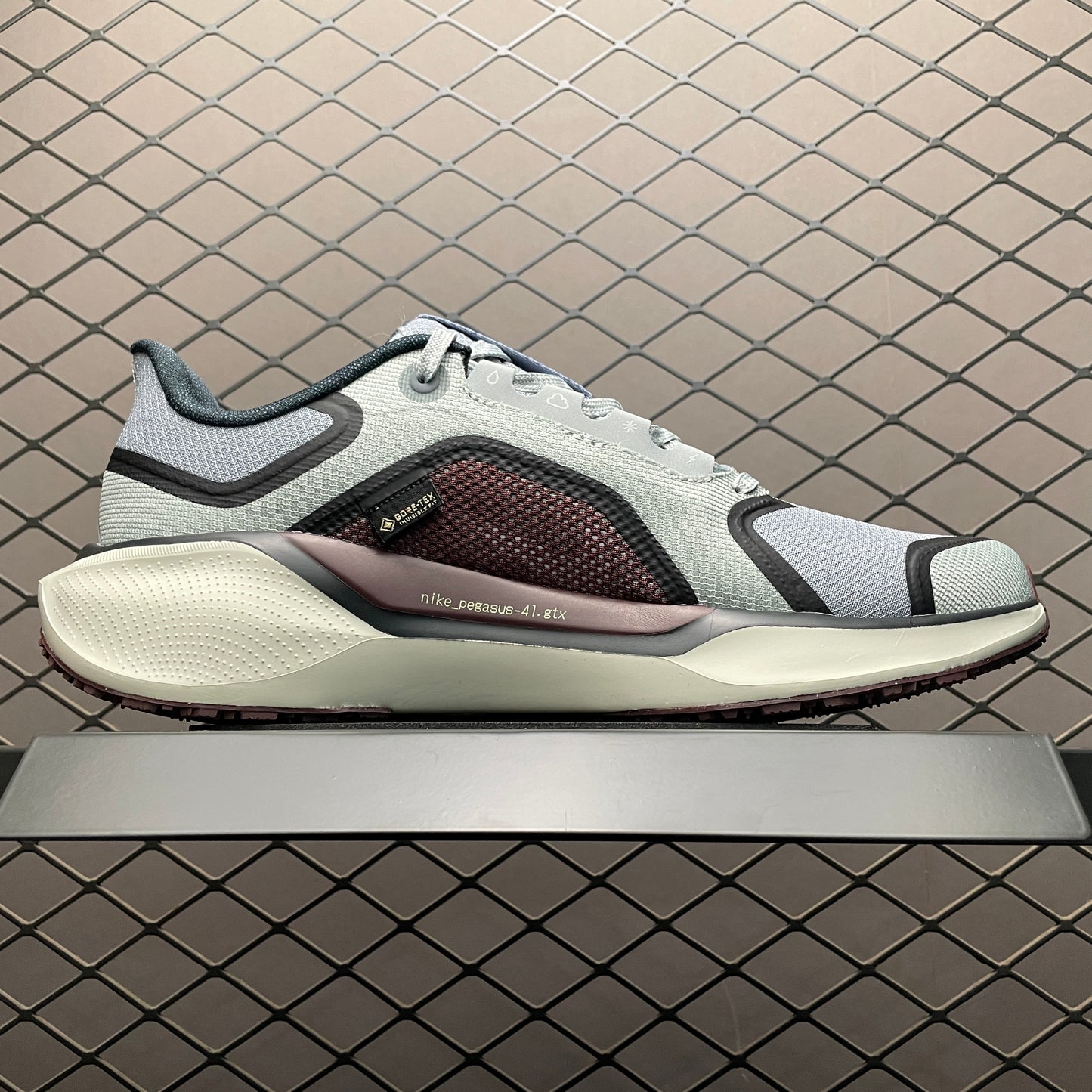 Nike Air Zoom Pegasus 41 Gore-Tex Light Pumice Burgandy Crush