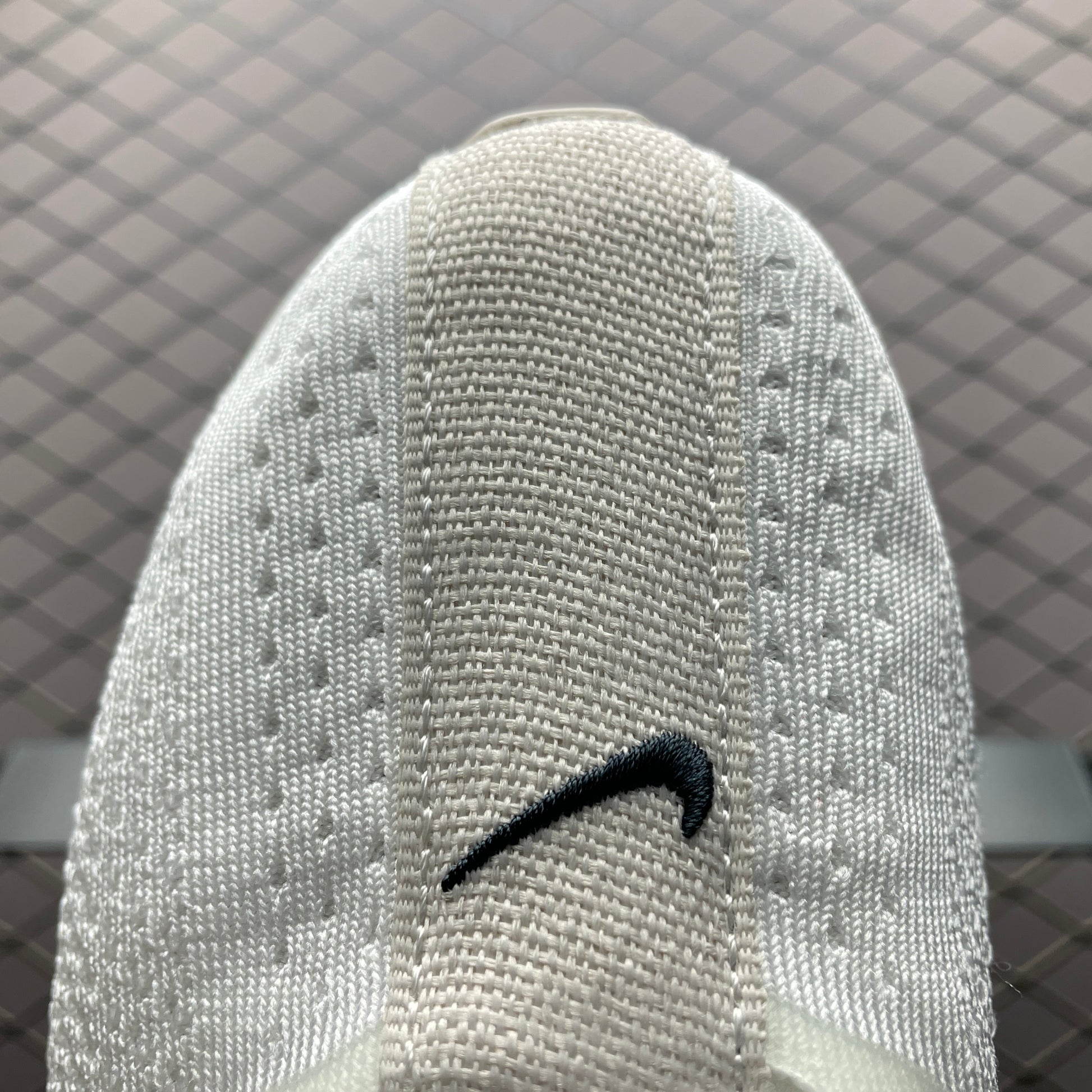 NIKE Pegasus Plus
