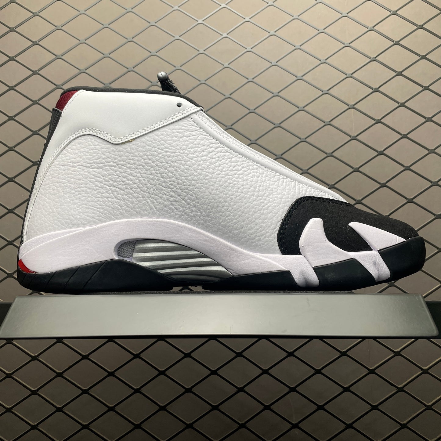 Nike Air Jordan 14 Retro "Black Toe"