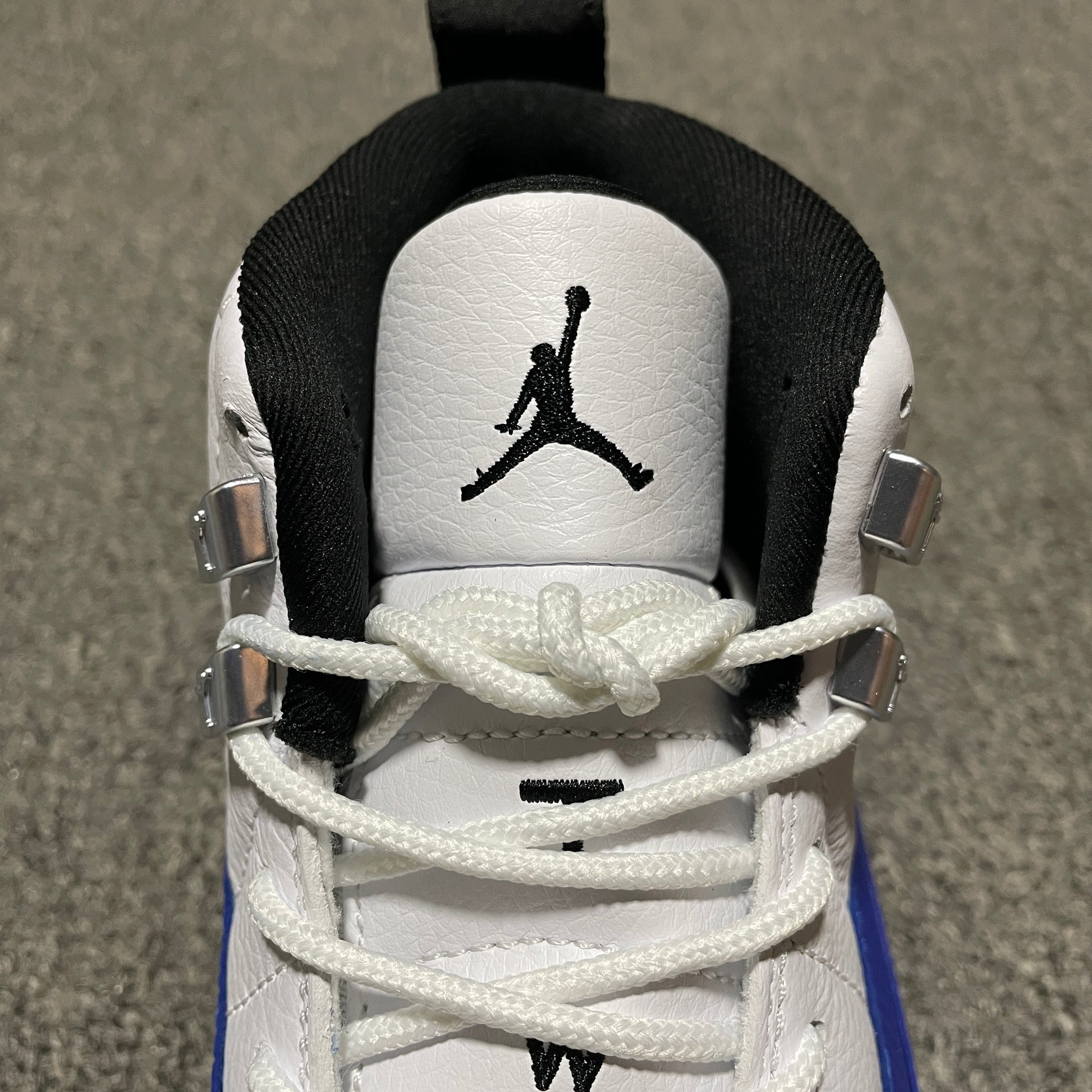 NIKE AIR Jordan 12 Retro Blueberry