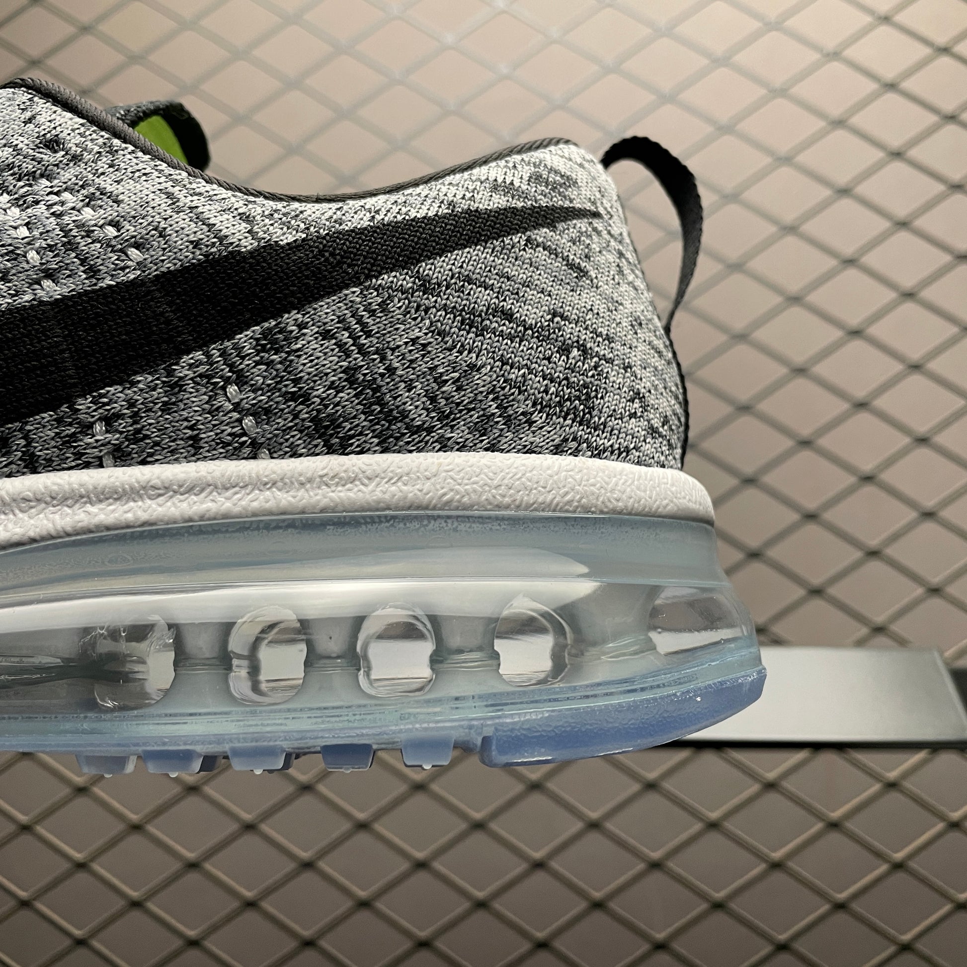 Nike Flyknit Air Max Oreo