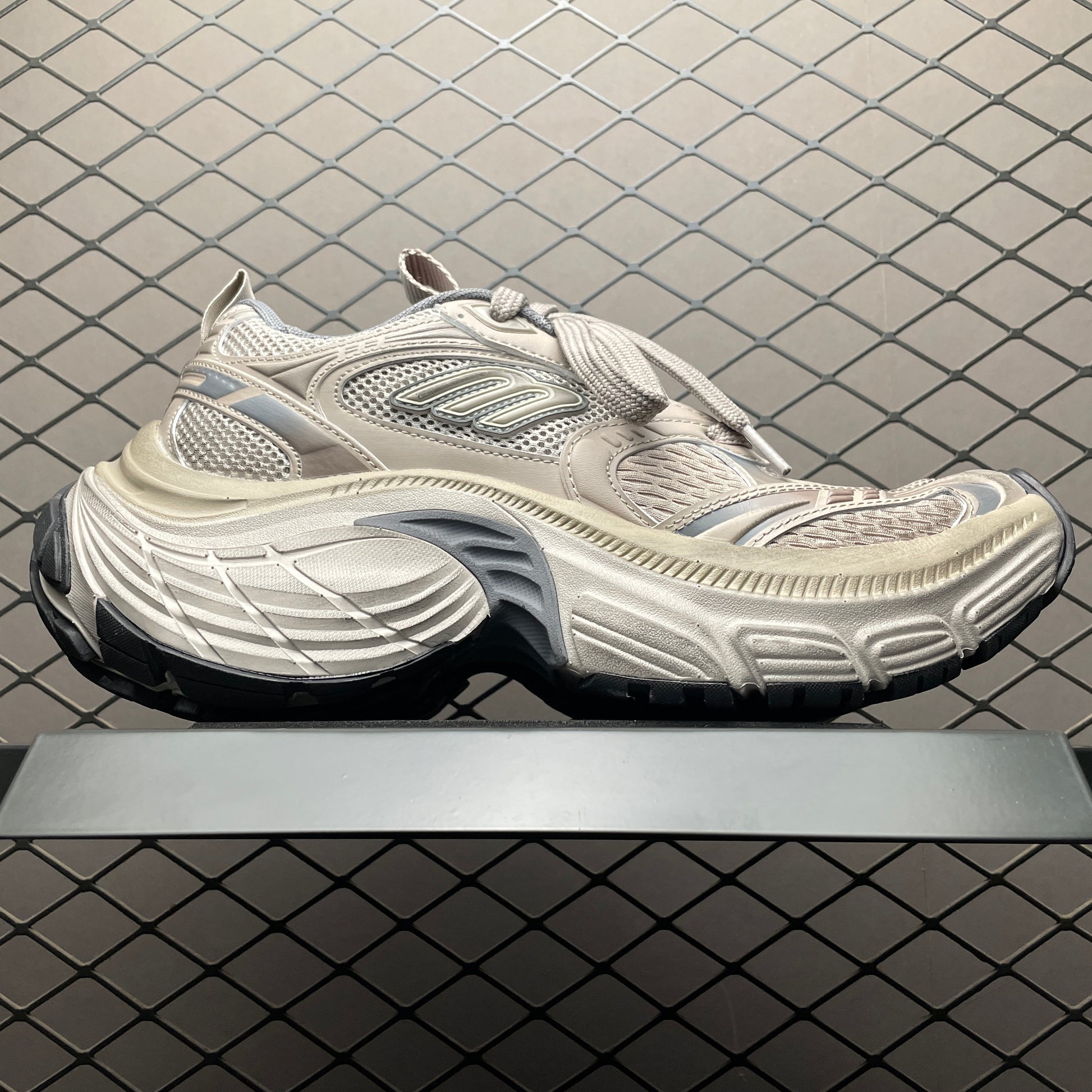 BALENCIAGA 6XL Sneaker "Taupe/Grey/Black"
