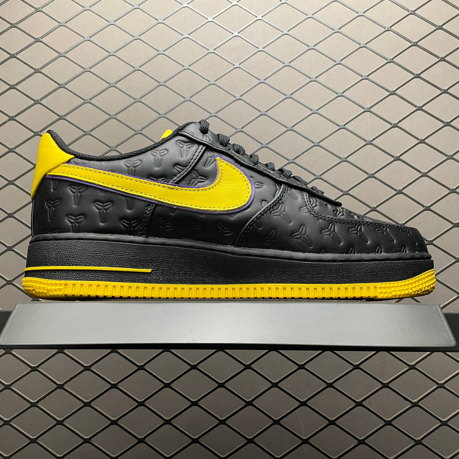 Kobe Bryant × Nike Air Force 1 Low "Black/Varsity Maize"