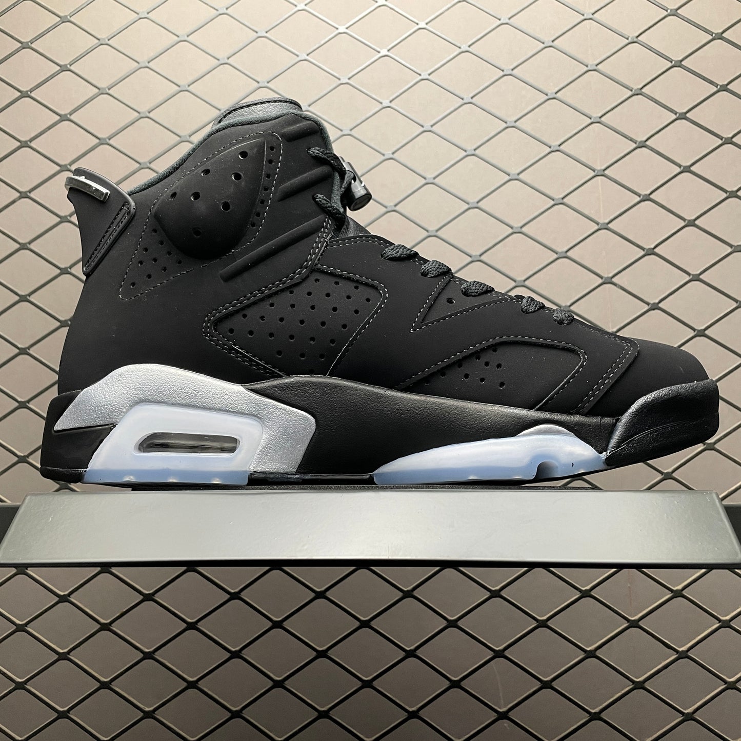 Nike Air Jordan 6 Retro "Metallic Silver"