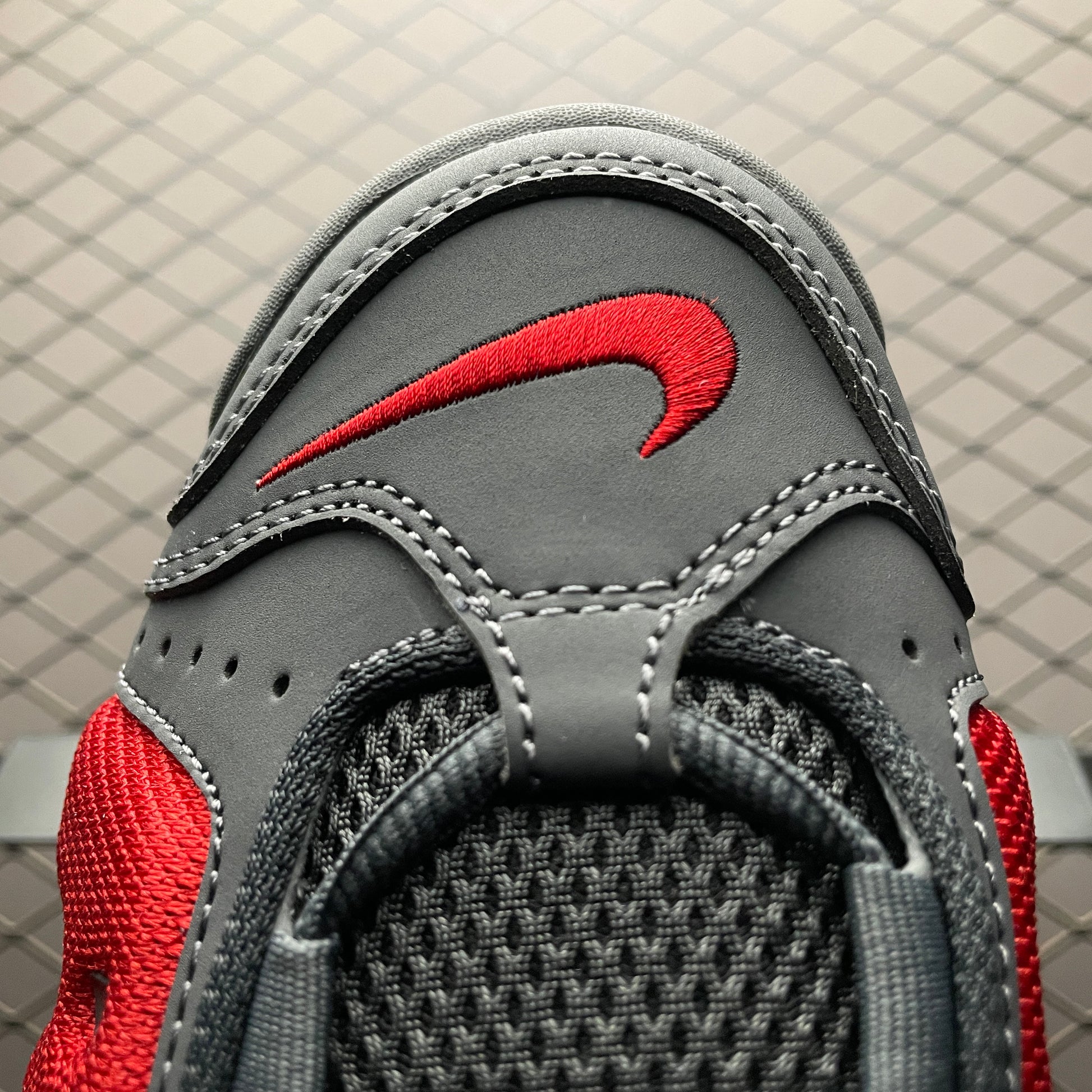 Air More Uptempo Low 'Dark Grey Light Crimson'