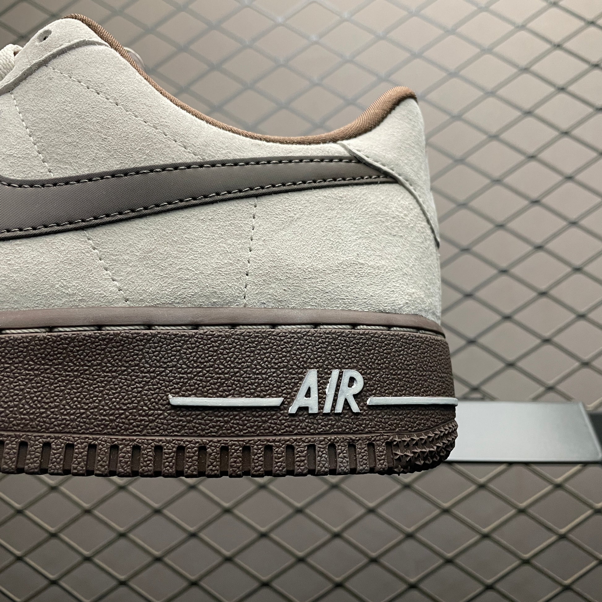 Nike Air Force 1 '07 "Light Orewood Brown/Baroque Brown"
