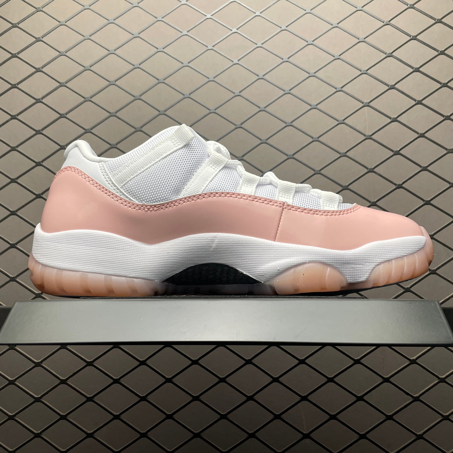 Nike Air Jordan 11 Retro Low "Legend Pink"