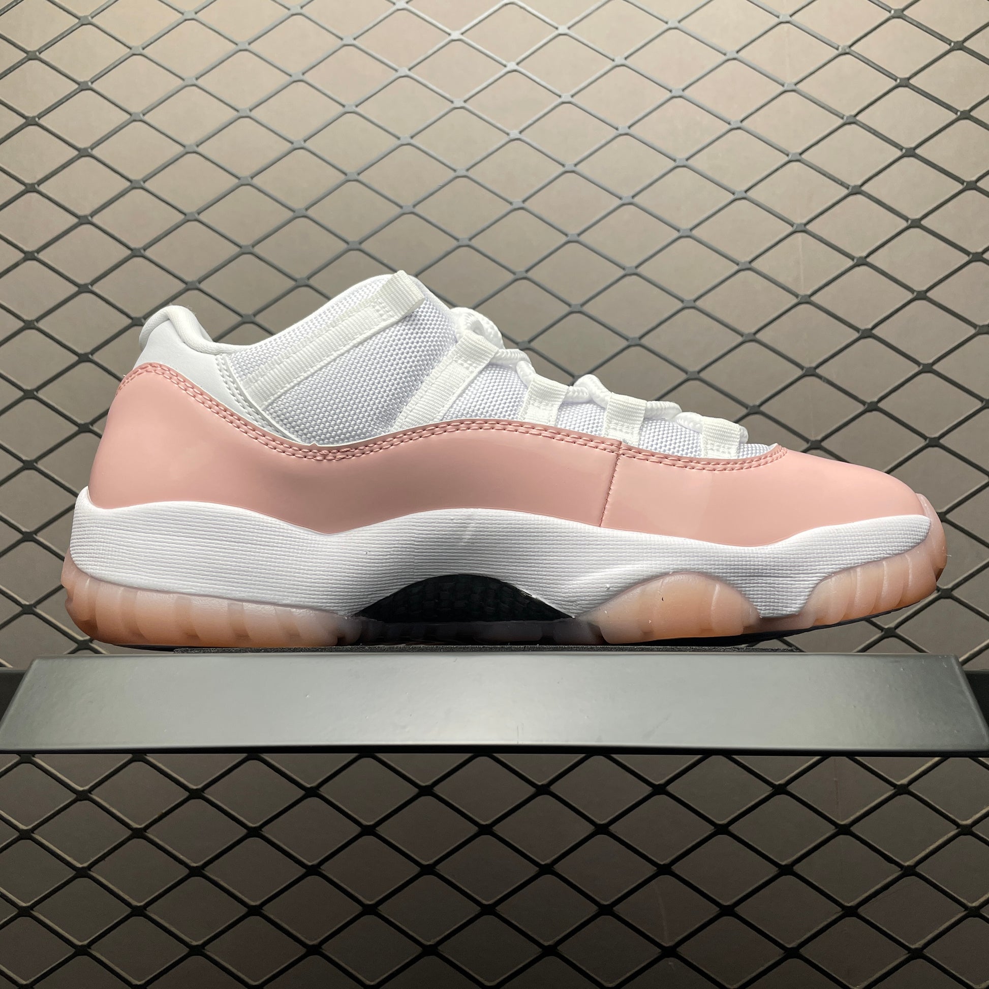 Nike Air Jordan 11 Retro Low "Legend Pink"